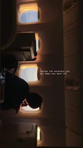 JUJUR AKU NANGIIIISSSS BANGEEEETTT LIAT INI 😭😭😭 TERHARU BANGET..... Papa tay akhir akhir ini selalu membagi waktunya dengan anak2 nya bahkan cucunya. Menjadi bapak yang sangat baik dan adil. dan sekarang saat punya waktu berdua dia memperlihatkan dunianya sama kita bahwa dia mencintai hin begitu besar 😭❤️ HOW SWEEET YOU ARE P TAY 😭 #taynew #taytawan #tawan_v #newwiee #newwieethitipoom 