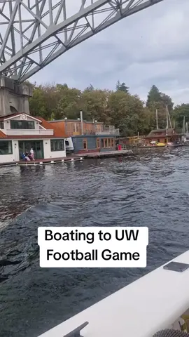 The best way to travel to a University of Washington football game is by boat. #seattle #CollegeFootball  #washington #football #college