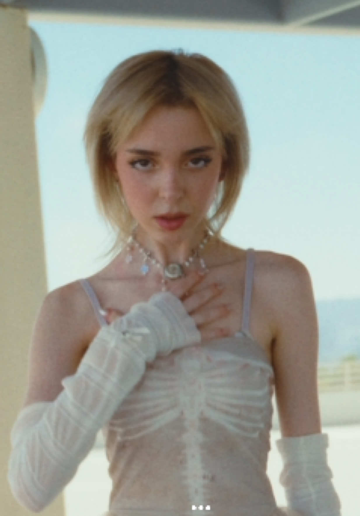 comment if you’ve listened to muddy #sophiepowers #lyrics #altgirl #muddy #musicplaylist 