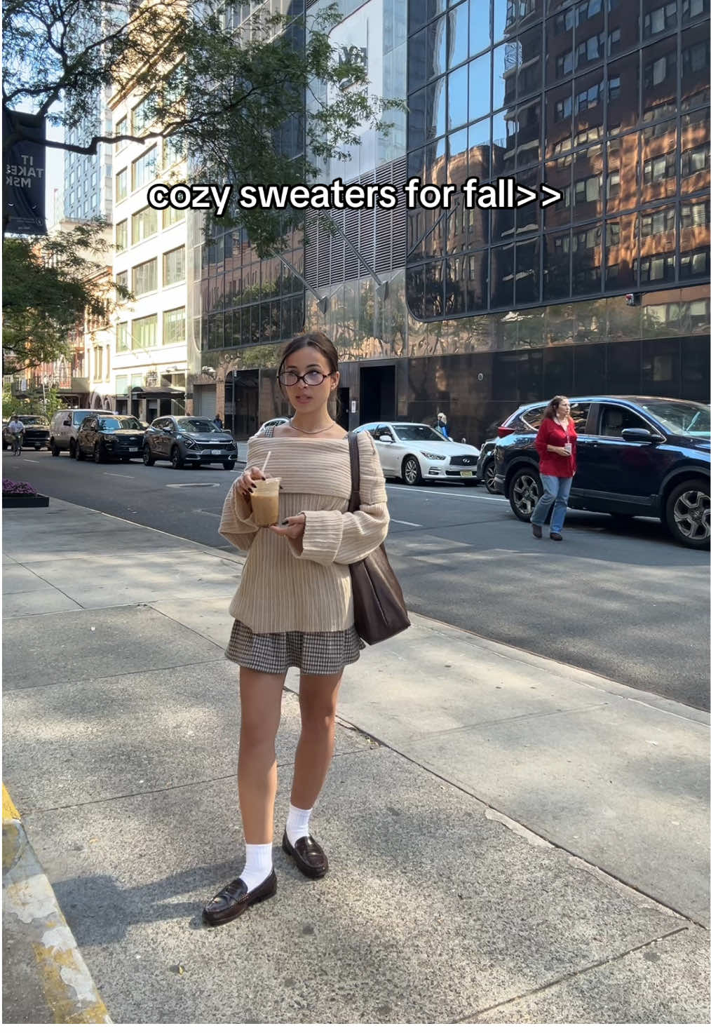 This one is so cozy and comfy ❤️🍯 #october3rd #fallfashion #cozysweater 