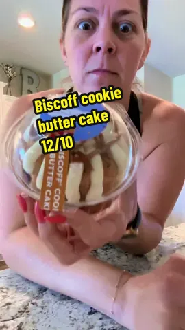 Biscoff cookie butter cake. 12/10 #nothingbundtcake #biscoff #cookiebutter #review #cake 