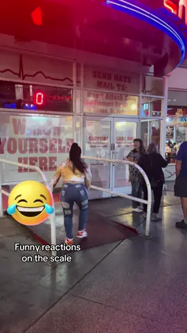 #vivalasvegas33 #girlsonthescale #fremont33 