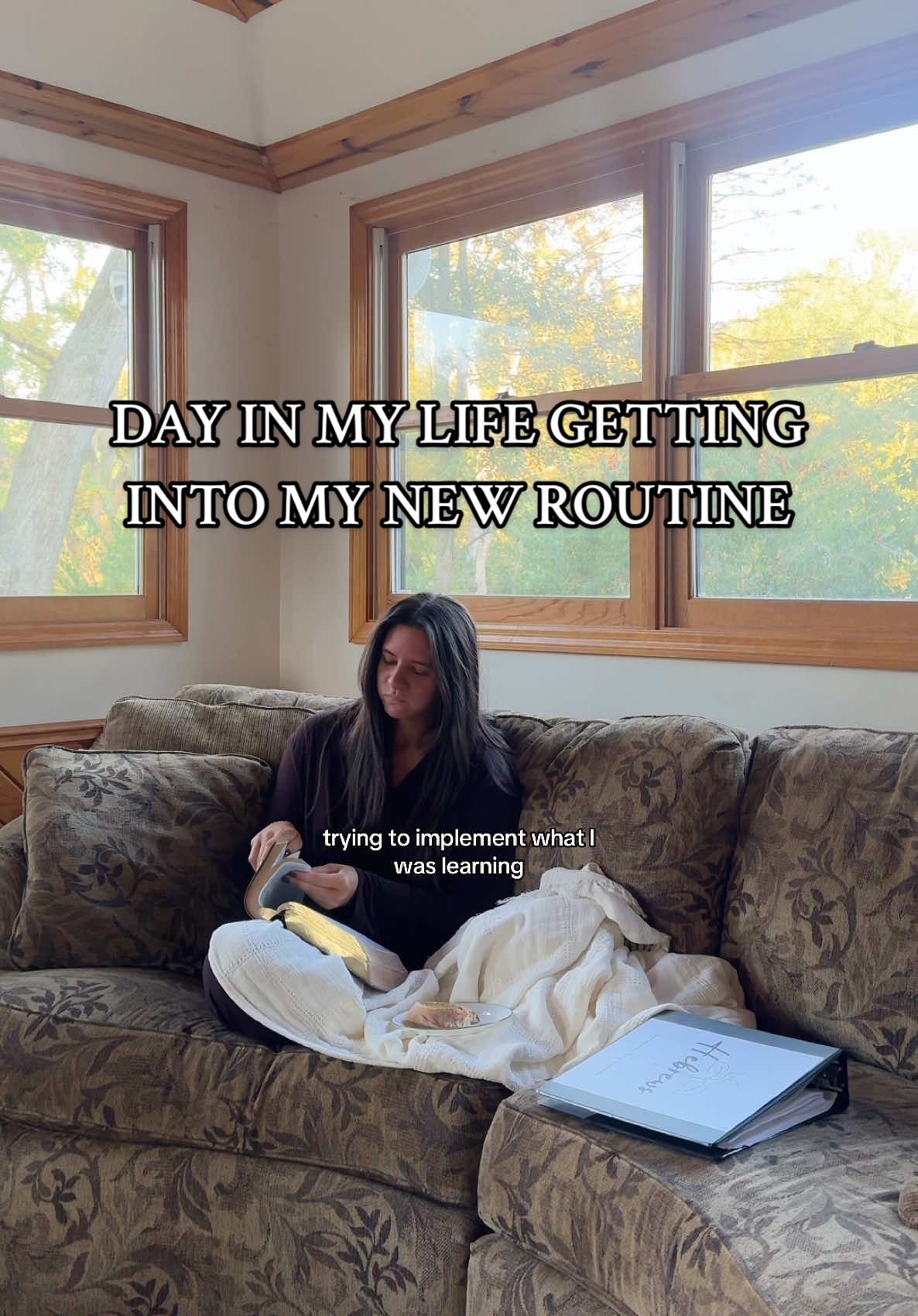 Spend the day with me trying to figure out my new routine 🤎 @Bloom Nutrition #bloompartner  #dayinmylife #Vlog #health #routine julia side day in the life vlog daily routine christian faith health exercise diml learning how to live with chronic illness 
