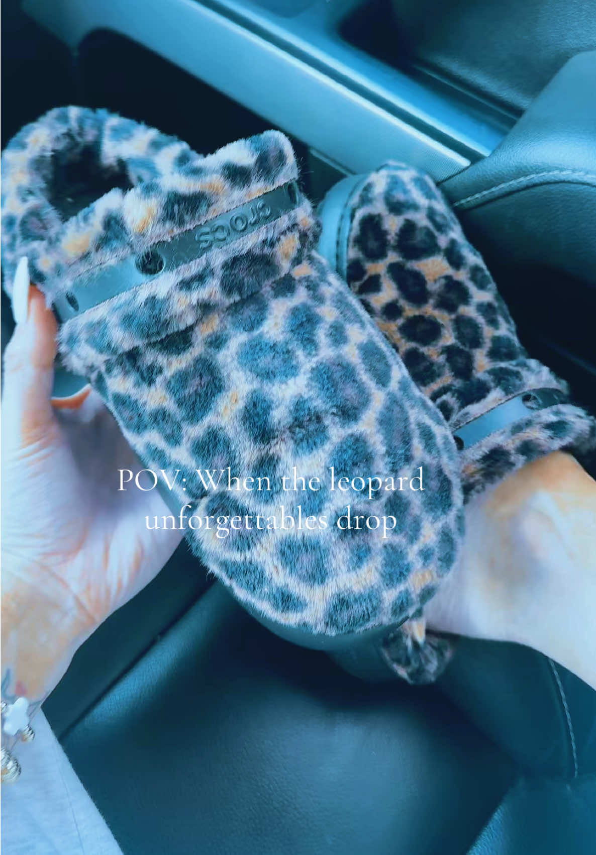 It’s time to run to the shopping cart if you want these leopard @Crocs #tiktokshopcreatorpicks #tiktokshopfalldealsforyoudays #croctober #unfurgettablecrocs #crocs4life 