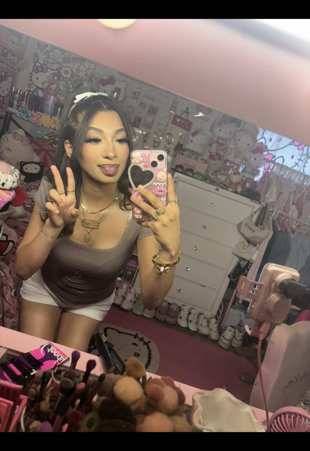 stop asking me for ts😭😭 i did yall a favor by putting it in my highlights n throwing off the aesthetic of my acc 😫 if yall can’t see it whoopty doooo 😬😬 next topic 😍 #grwm #fypp  