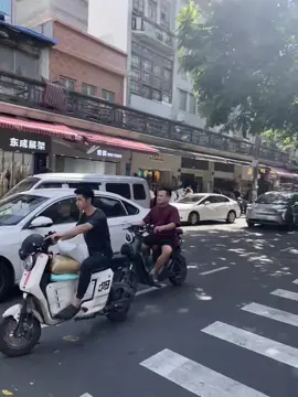 #الشعب_الصيني_ماله_حل😂😂 #الصين_ماله_حل 