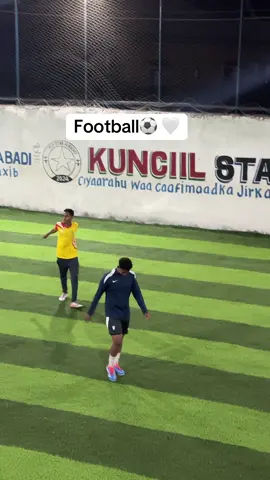 Football ⚽️🤍#somalitiktok #delight #foryoupage #xamarcadey🇸🇴🇸🇴🇸🇴🇸🇴 