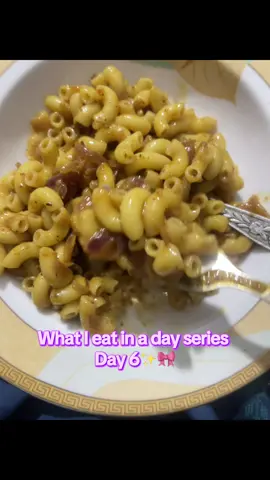 What I eat in a day series🤍#fyppppppppppppppppppppppp #creatorsearchinsights #unfrezzmyaccount #minivlog #macroni 