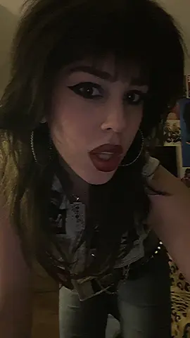 feel the noise⚡️🧨 #80s #heavymetal #glammetal #fyp #foryoupage 