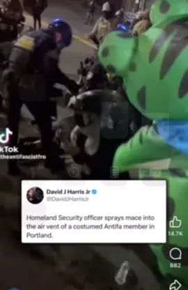 Only here in #portland would one riot in a Dino costume. And for those of you that don’t live here. This is one of the more “normal” ones… These agents be clever tho 😏 #ice #trump #oregon #fyp 