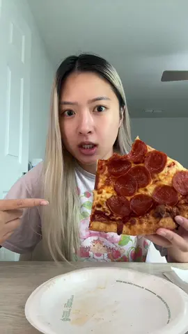 costco pizza mukbang for my girl lunch today coz i needed this all week and it's finally friday AHHH #mukbang #pizza #costcopizza #Foodie #girllunch 