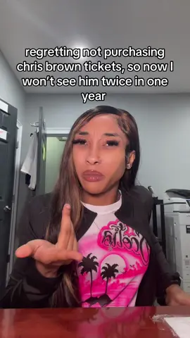 chris brown i will be attendance via live 😅 #chrisbrown #chrisbrownofficial #breezybowl #teambreezy #fyp 