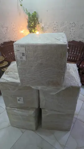 مثل ما وعدناكم وصلت البضاعة  وانشالله باجر راح نفتح طارتونه كارتونه والتوصيل مجانا 