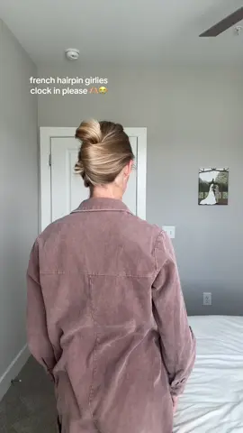 i know it will be so cute once i get it figured out but i almost feel like my hair is too clean/soft for it?! maybe wait a few days and fluff w hairspray?? haha tips appreciated 🫶🏼 #frenchhairpin #hairpin #hairstyle 