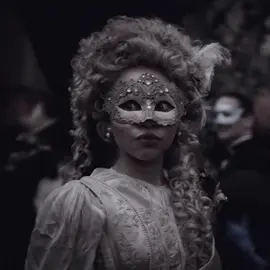 halloween season begins 🎃 [sdt @bella ✧.* cc drkho1d ac mine drkarrow spc sirenscenes] #claudiadepointedulac #fyp #baileybass #viral #interviewwiththevampire 