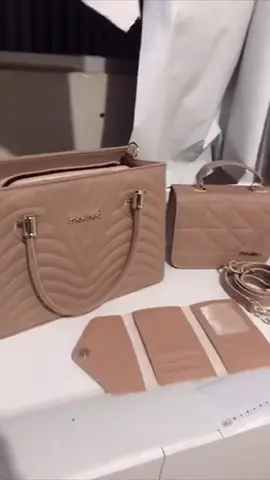 Kit 3 Bolsas Femininas 👜 Tote + Tiracolo + Porta Documentos ✨ estilo, praticidade e elegância em qualquer ocasião! LINK NA BIO!! #ModaFeminina #Estilo