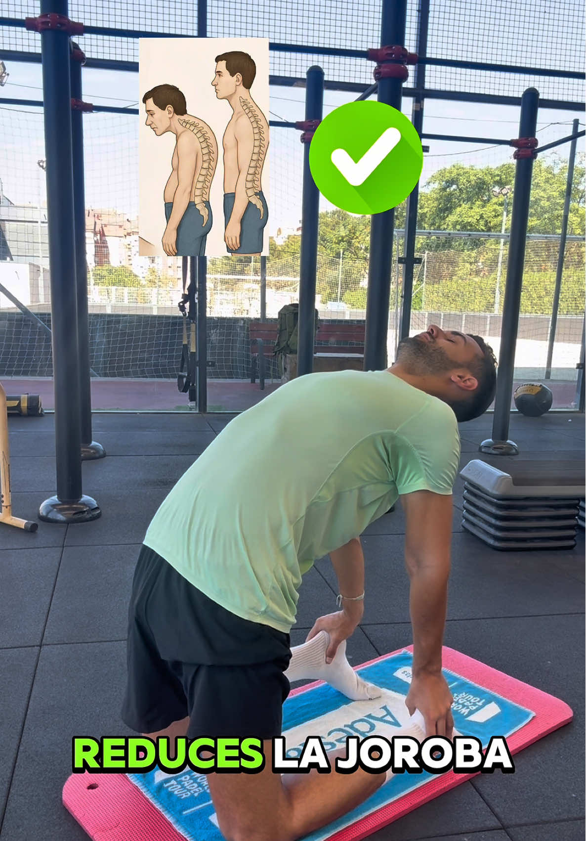 🤨¿Sabías que muchísima gente vive con joroba, dolor lumbar o molestias de hombros pensando que “es normal” o que “ya no hay solución”?  💊 La verdad es que en muchos casos no necesitas pastillas ni reposo infinito… lo que necesitas es moverte y fortalecer. 👉 Con ejercicios simples de movilidad + fuerza, puedes aliviar el dolor y prevenir problemas. ✅ Haz estos 3 movimientos, solo 20 repeticiones al día, y notarás la diferencia. 🎁 Guárdalo para hacerlo cada día. ✈️ Compártelo con alguien que siempre se queja de la espalda. 😳Y dime en comentarios: ¿te duele más la joroba, la lumbar o los hombros? 👇 #joroba #hombros #lumbar #adrifisiofitness #ejercicios 