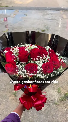 Um florzinha qualquer faria tanta diferença ❤️🥹 #buquedeflores #presente #floricultura #diadosnamorados #flores 