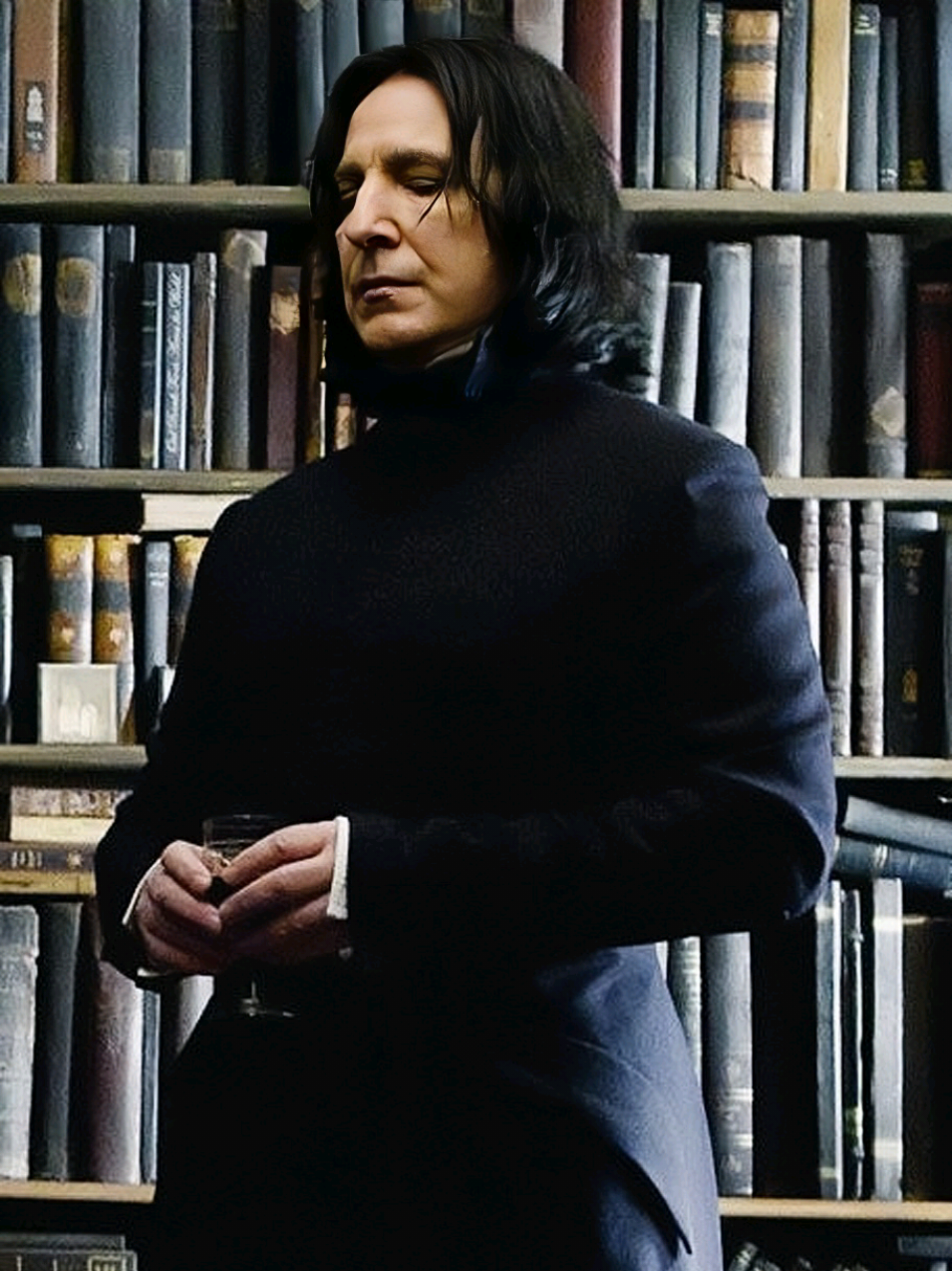 No one could ever wear Snape’s cloak the way Alan did.🖤🥺✨ #AlanRickman #severus  #severussnape #harrypotteredit #halfbloodprince 