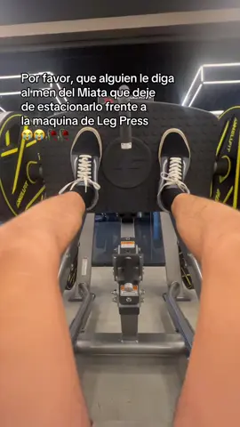 Me siento incomodo😩✌️ #miata #cartiktok  #jdm  #gym #legpress 