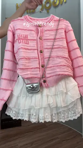 Áo len xinh #thoitranghottrendtiktok #moingaymotoutfit #thoitranghottrend #xuhuong 