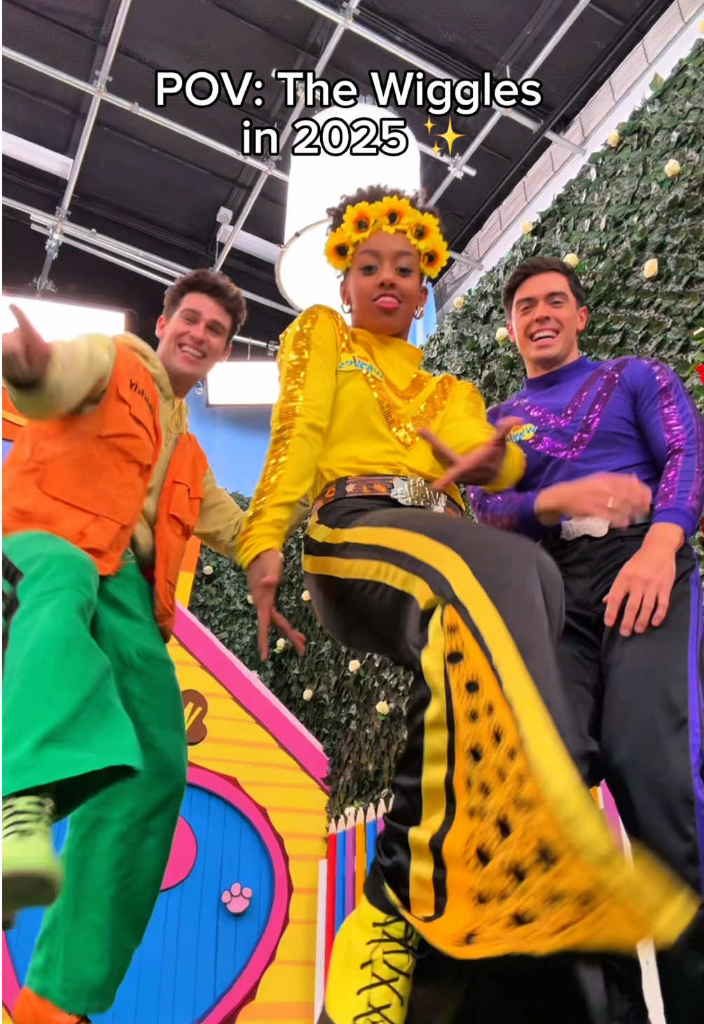 🤩 Our warm up for fruit salad is looking a lil different these days!! 🍉✨ #fyp 