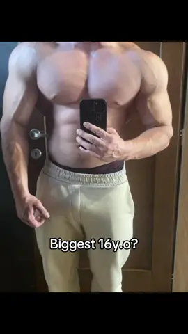 know anyone bigger👀#gym #16 