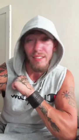 I just wanna give some of my important and supportive friends/followers a shot out @💜southern girl💜 @Findycinch @la’nailed and one of y’all who’s account I can’t find. Like and comment on this video so I can find your account mystery person 