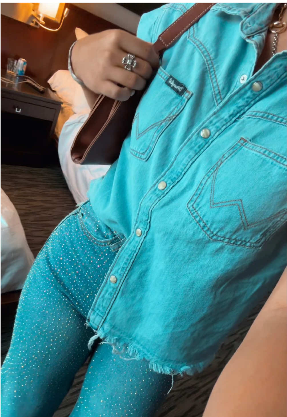 The pants were a fan favorite todayyyy 🤩🤩🪩 #cowgirl #rodeo #westernfashion #rodeofashion #outfitinspo 