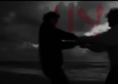 من عذابي قلت لعيونك هلا يا هلا بك يا عذابي يا هلا ما يكفي لوعتي بك من غلاك رحت تبعد عن عيوني يا غلا تحسب إني سالي مثلك وأنا في هواك الله حسيبك مبتلى ما يسليني مكان ولا زمان لا ولا غيرك حبيباً لا ولا قلبي إللي ما يطيع إلا من بغى من نظر عينك تعهد بالولا صار لك بالقلب مرباع ومصيف يوم غيرك عن مرابيعه جلا#اكسبلور #fyp #اغنية #اغاني_مسرعه💥 #عبادي_الجوهر 