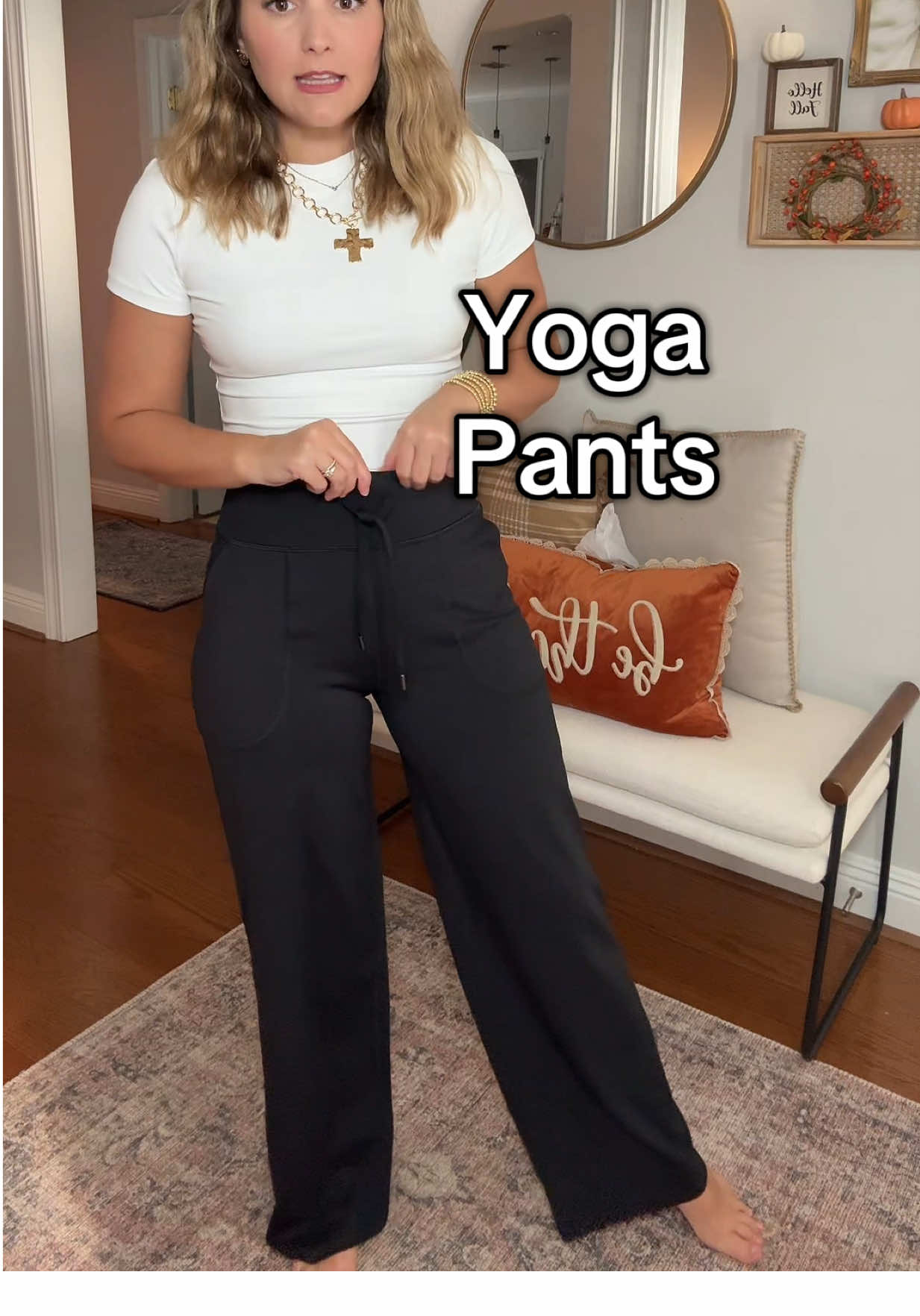 Wide legged yoga pants!! Pockets & buttery soft 😍😍  #yogapants #athleticwear #womenspants 