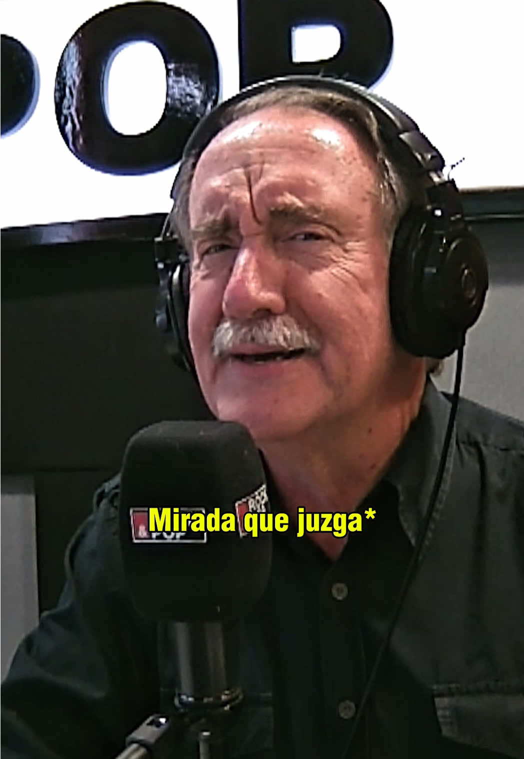 “Yo soy tu profe, el profe Artés”. 🎶 #Safari Records hace un aporte a los candidatos que visitan el programa y les regala un jingle salido directo de nuestro departamento de songwriting.✍️ Con Eduardo Artés nos fuimos a Corea, pero del Sur.😅 Sintoniza Safari de lunes a viernes, a las 18 horas en la 94.1, rockandpop.cl y en nuestro canal de YouTube, con Maca Hansen y Kevin Felgueras.🦈🦒
