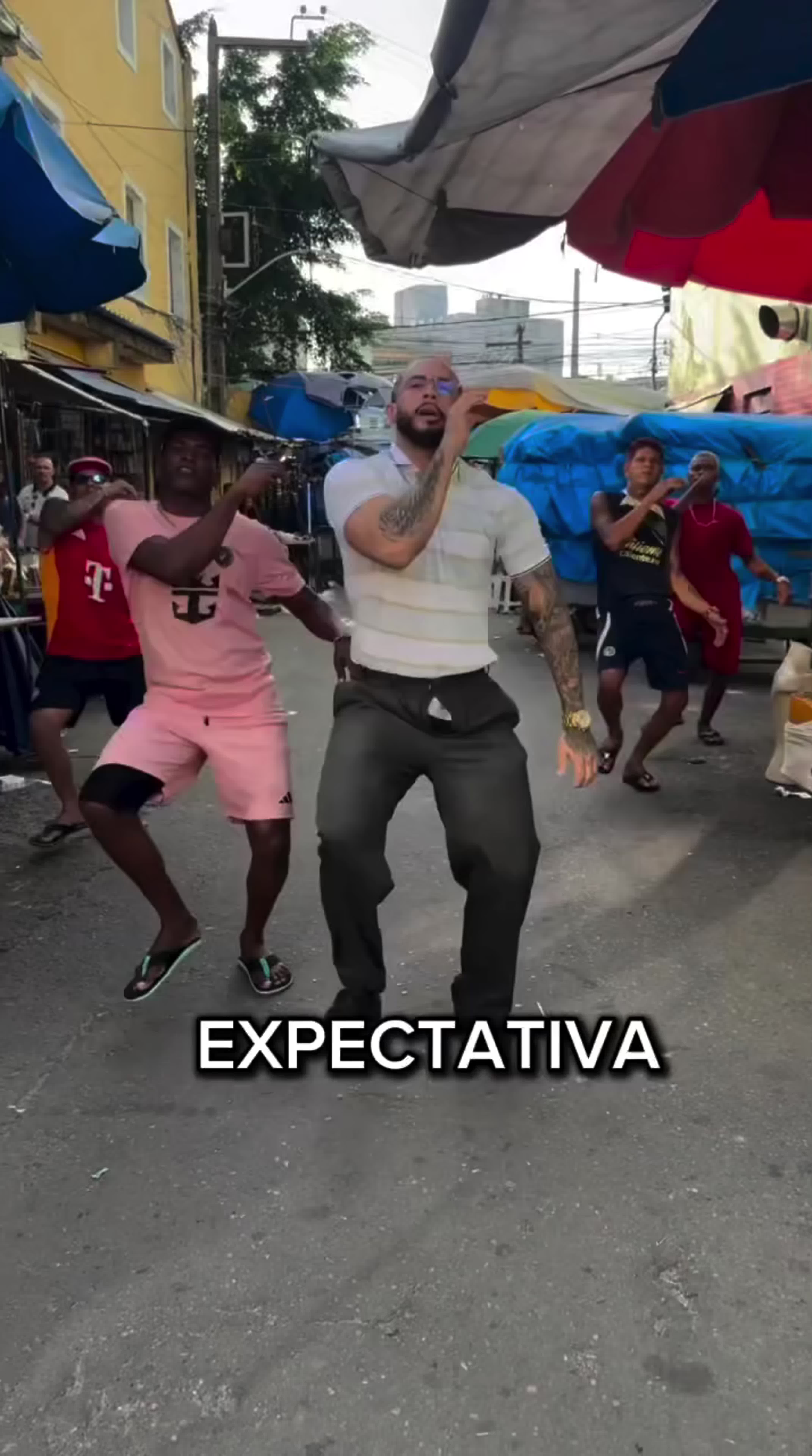 Aqui na R3 o sextou é com o passinho do Jamal! #jamal #passinhodojamal #dança #fyourpage #fy #viral #sextou