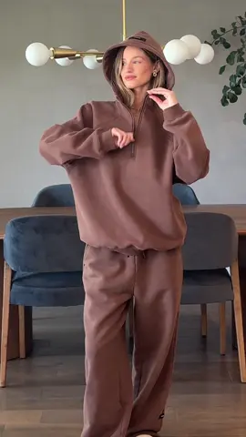 A little sneak peek 📸 Meet your cozy go-tos for all the fall feels 🧸☕️ Our new styles strike the perfect balance—snuggly enough for lounging, sleek enough to wear out 🍂 #Glowmode #GlowupAlert #GlowmodeSweatshirt