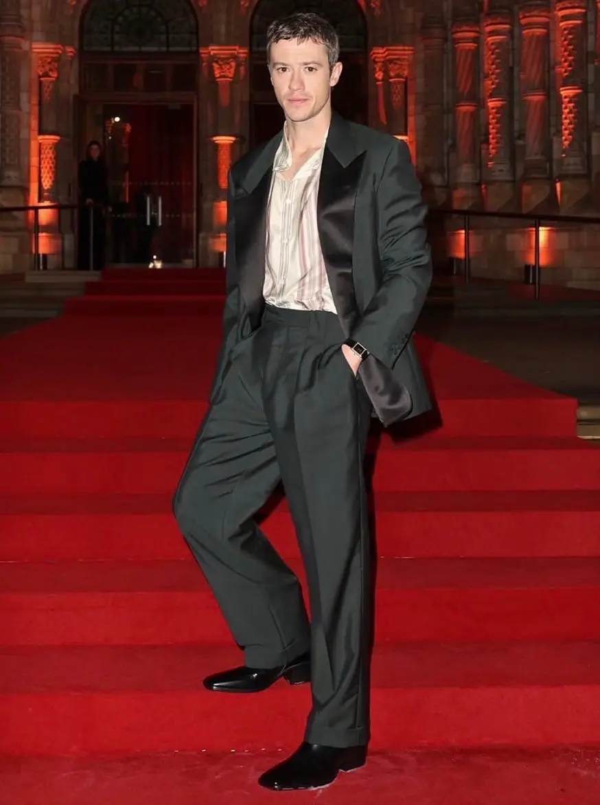 Joseph Quinn at the Clooney Foundation For Justice's The Albies #josephquinn #joequinn #johnnystorm #josephquinntiktok #fyp 