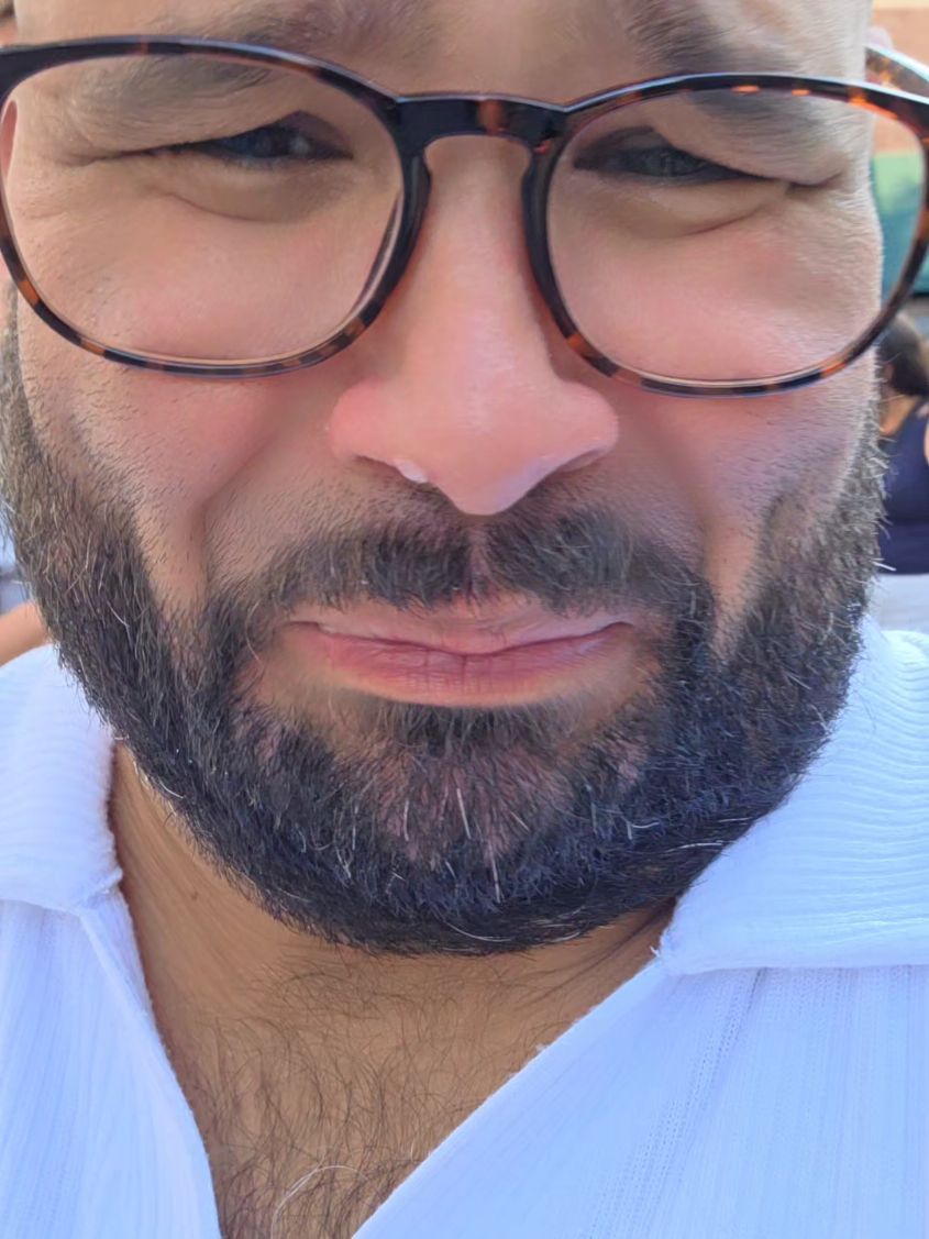 anyone wanna be friends?  #applefest 