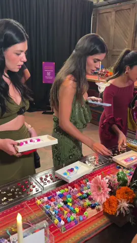 Had the best time doing a custom bag charm bar for  @Amazon @HM_Comms last night for their Día de los Muertos inspired event  ✨💀🌈❤️ #charmbar #brandactivation #brandevent #influencerevent #partyplanner 