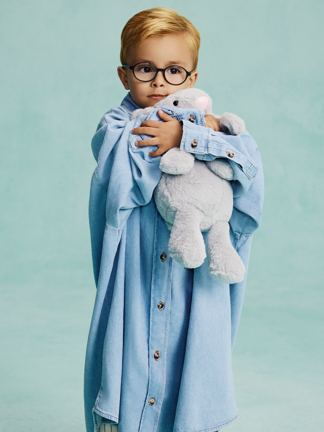 Nos bastidores do #DiaDasCriancasCeA não faltaram risadas, estilo e brincadeiras! Um desfile de fofura que prova: quando os pequenos se divertem com o look, todo mundo sente 🥰🌈🎉 #DiaDasCriancas #FashionTok #TikTokFashion #Moda