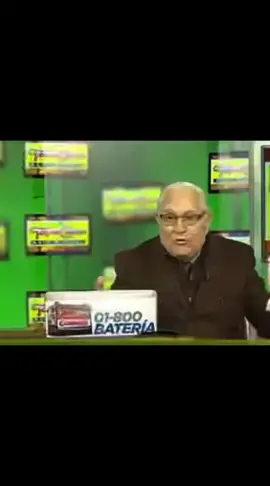 Como olvidar el día que un aficionado de @Club Santos Laguna le puso un baile en televisión abierta a #DonRober  (QEPD) 🤣🤣🤣🤣🤣🤣🤣🤣 #parati #fyp #memorias #futbolmexicano 