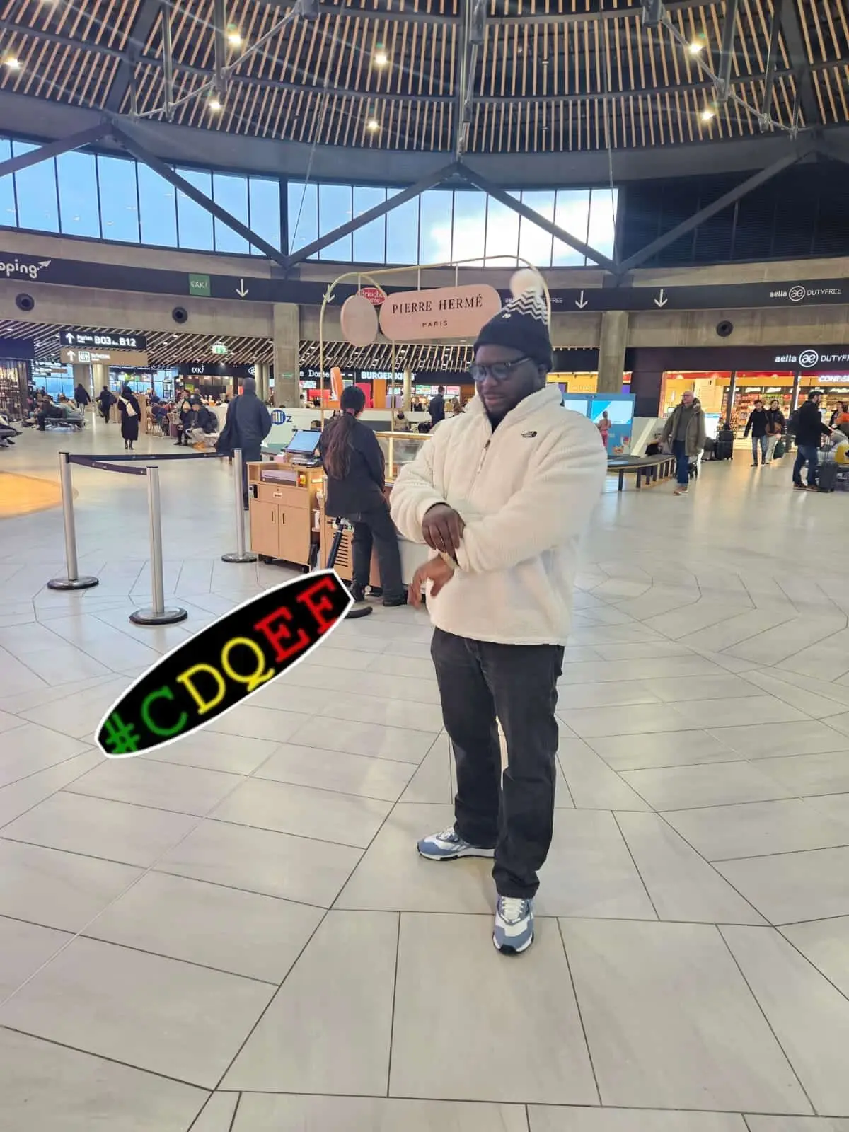 J'accueille avec enthousiasme le nouveau chapitre qui s'ouvre à moi Happy birthday to Me! #CDQEF 🇧🇯🇧🇪🇫🇷🙏🏿🎂🥂🍾