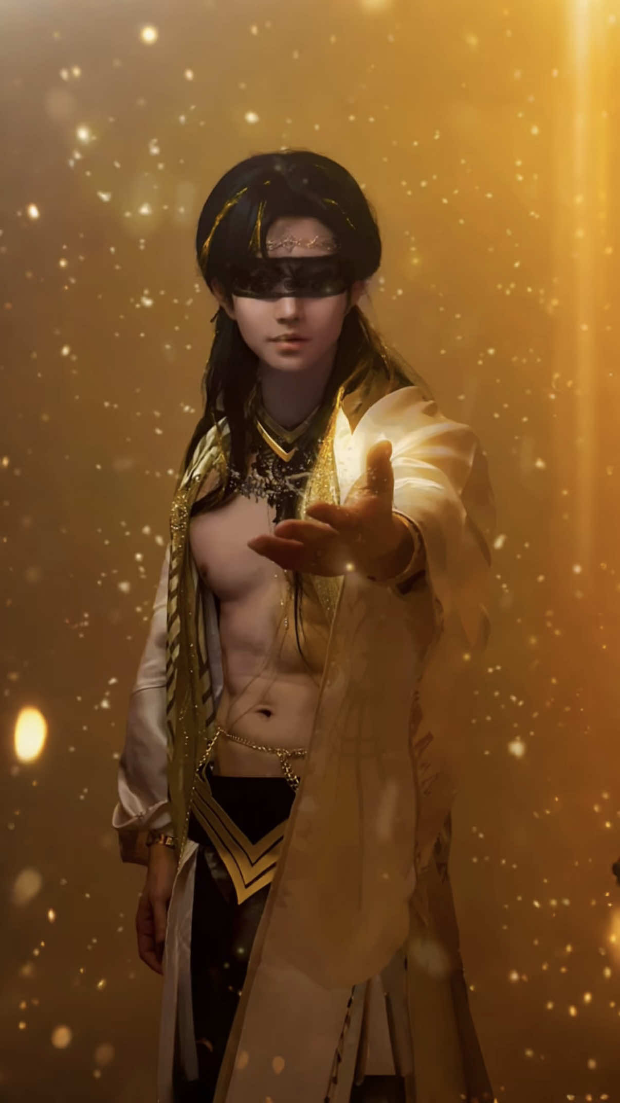 Replying to @Annie🤍 Zayne cosplay in his brand-new look from Love and Deepspace #LoveandDeepspaceZ#ZayneGodofAnnihilationZayne