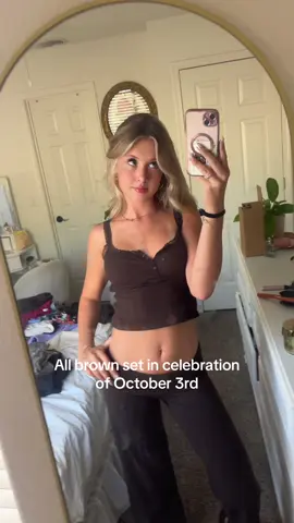 Don’t mind my dirty ah mirror #october3rd 