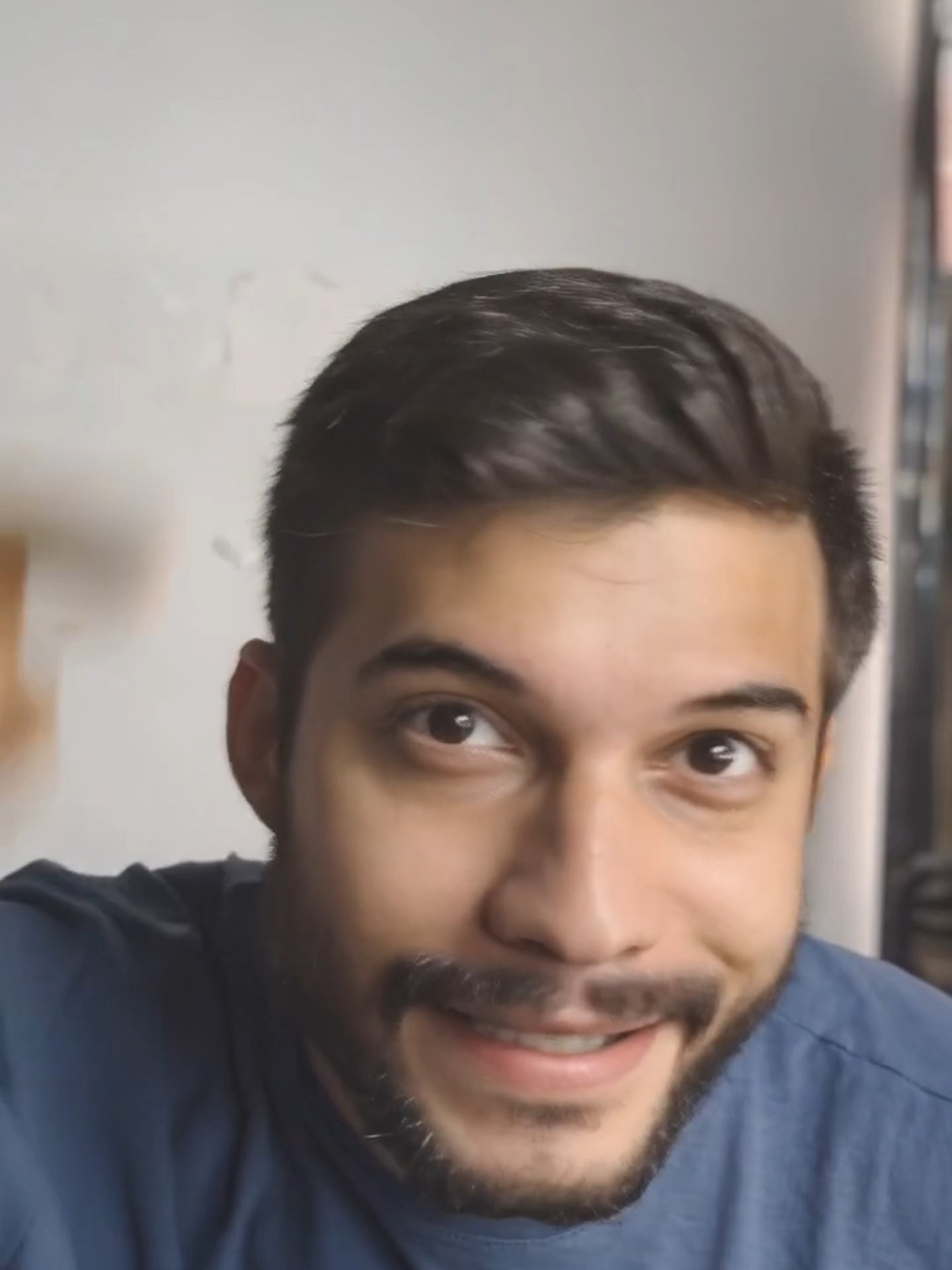 🚀 ¿Quieres cambiar tu rostro en cualquier video? 👀 En este tutorial te enseño cómo hacer FaceSwap paso a paso usando inteligencia artificial 🤖🔥 Fácil, rápido y gratis. 👉 Guárdalo y prueba tú mismo. #FaceSwap #Deepfake #AItools #IA #ElevenLabs #GenAI #VoiceCloning #TutorialIA #AIEffects #IAparaTodos