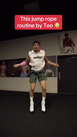 Teofimo Lopez’s athleticism is DIFFERENT 😳