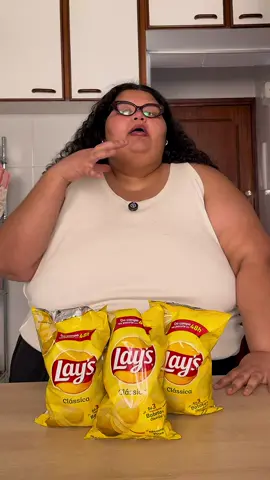 Crocante, saborosa e com três ingredientes? Só a LAY’S® Clássica, que vai da entrada à sobremesa. @LAY'S® Brasil  #publicidade 