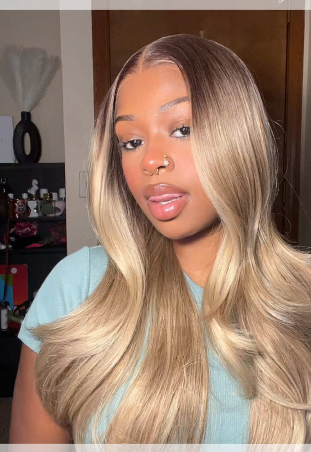 don’t sleep on the synthetic wigs girlies 😉 @Nayasahairofficial @nayasahairstore #syntheticwig #fyp #fyp #viral #blondehair 