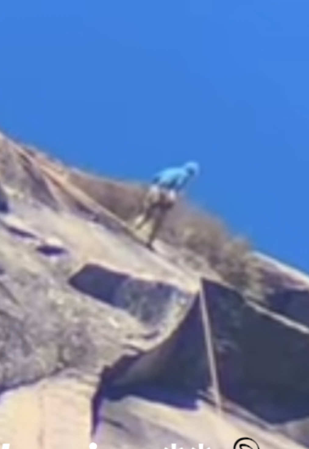 Trigger warning. Live stream footage - ElCap - Yosemite- 23yo Balin Miller 🕊️ 🏔️ ⛺️ 🧡 