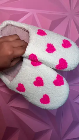 #fyp #houseslippers #tiktokmademebuyit #shopnow 