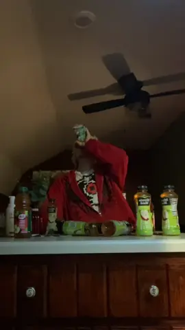 this cant flop bro i drank so much apple juice the original clip was a full minute long AT 10X SPEED i drank all that apple juice and couldnt even use the footage bro #homestuck #homestuckcosplay #davestrider #cosplay #milkaholic 
