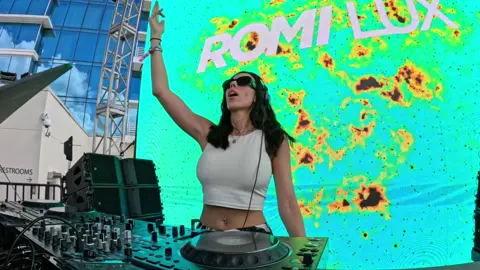 The Prodigy meets Tech House!  #outtaspace #dj #techhouse #djlife 